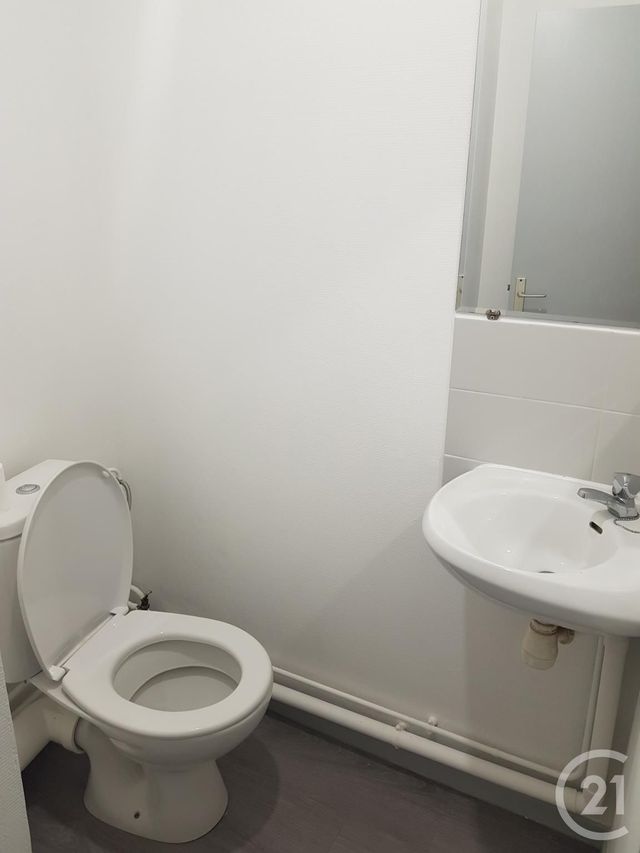 Appartement T3 à louer - 3 pièces - 67.85 m2 - FOIX - 09 - MIDI-PYRENEES - Century 21 L'Agence